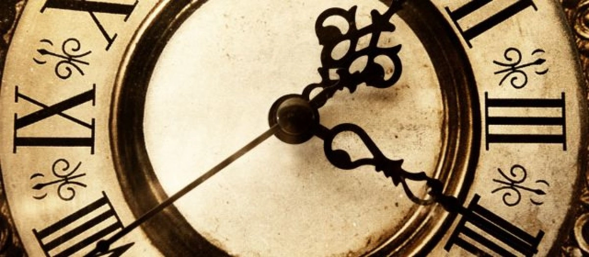 The interpretation of the mirror hour 16:16